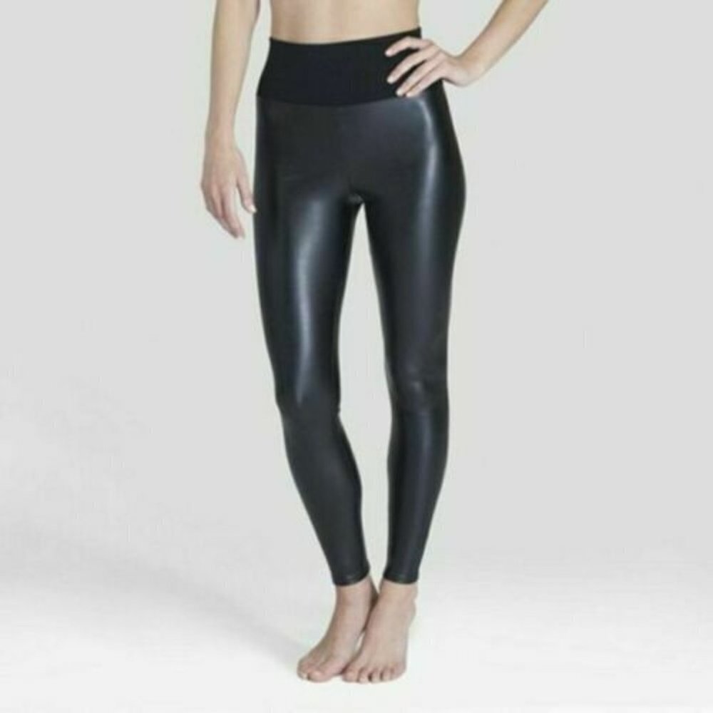 Assets by Spanx black faux leather leggings 20258R